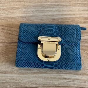 Michael Kors Leather Teal Snakeskin Wallet with Gold Clasp Closure EUC